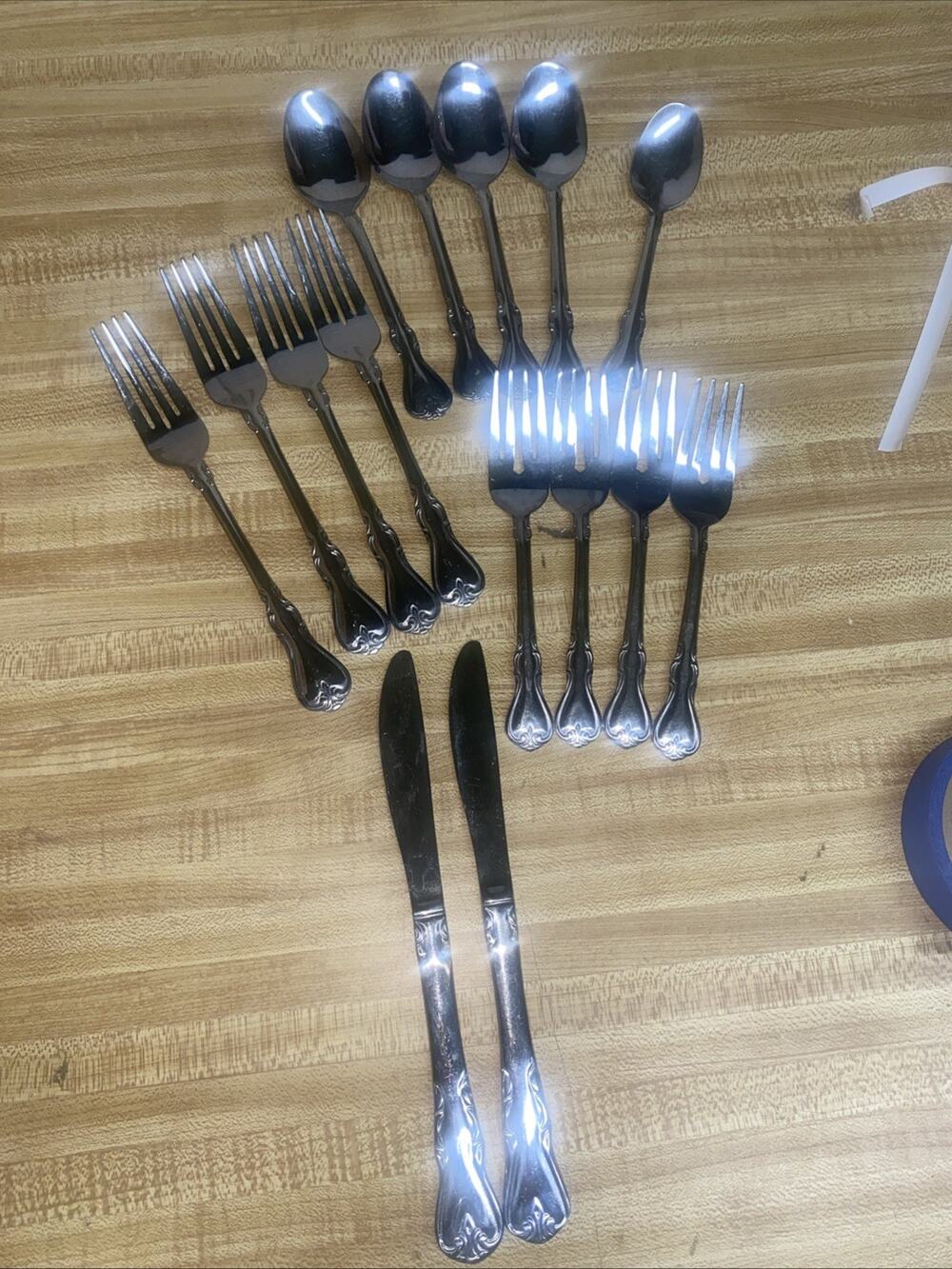 Lot Of 15 Cambridge Jessica Stainless Flatware Pieces Forks Knives Spoons